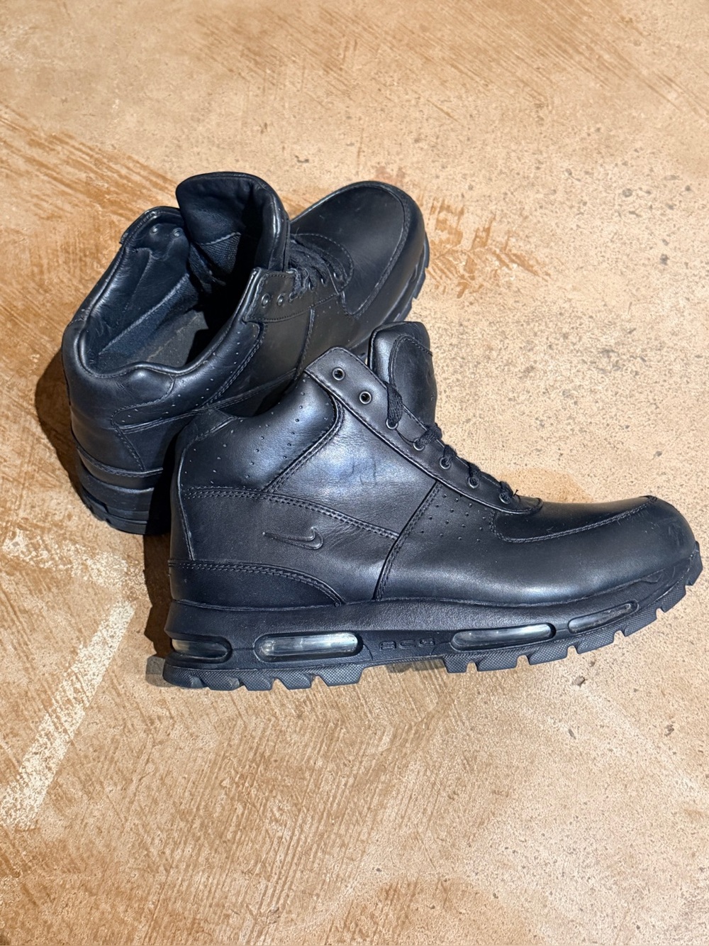 Nike Air Max Goadome Water Resistant Shoes